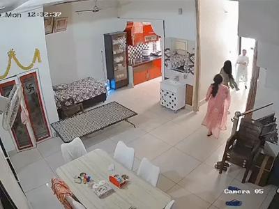 मानसा में बहू ने सास को जमीन पर पटका, VIDEO: बालों से खींचकर कमरे से बाहर लाई, थप्पड़ भी मारे: ससुर बोला- हमारे गहने ले गई