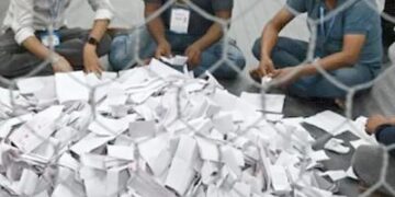 नेपाल चुनाव- भारत विरोधी ओली 1800 वोटों से पीछे: काठमांडू मेयर रहे बालेन शाह आगे, उनकी पार्टी को पहली जीत मिली, 70 सीटों पर आगे