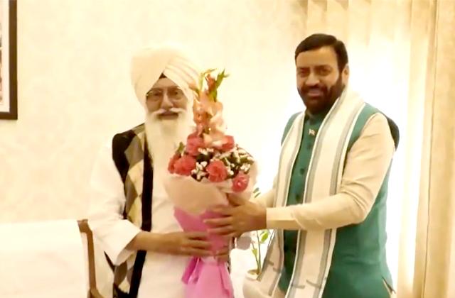 डेरा ब्यास प्रमुख बाबा गुरिंदर सिंह ढिल्लों ने CM सैनी से की मुलाकात, आध्यात्मिक और सामाजिक विषयों पर हुई चर्चा