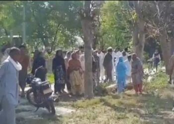 श्मशान घाट से बुजुर्ग की अस्थियां गायब: परिजनों का हंगामा