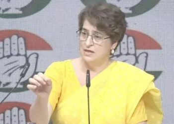 प्रियंका बोलीं-सीटें बढ़ाना सत्ता में बने रहने की साजिश थी: हमें महिला विरोधी कहकर मसीहा नहीं बन सकते, खुश हूं कि विपक्ष ने विरोध किया