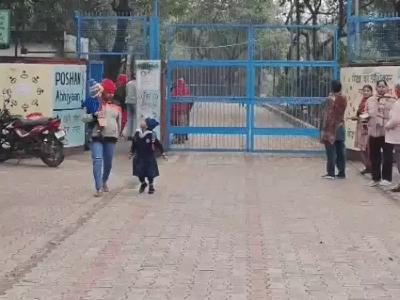 चंडीगढ़ में पौने 4 करोड़ खर्च के बाद नहीं किताबें: 117 सरकारी स्कूलों में संकट, 35 हजार स्टूडेंट्स प्रभावित, पीडीएफ से चल रही पढ़ाई