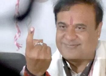 पुडुचेरी में कांग्रेस-भाजपा समर्थक भिड़े:एंटनी बोले- केरल में बीजेपी को कोई पसंद नहीं करता, हिमंता ने कामाख्या मंदिर में पूजा के बाद वोट डाला