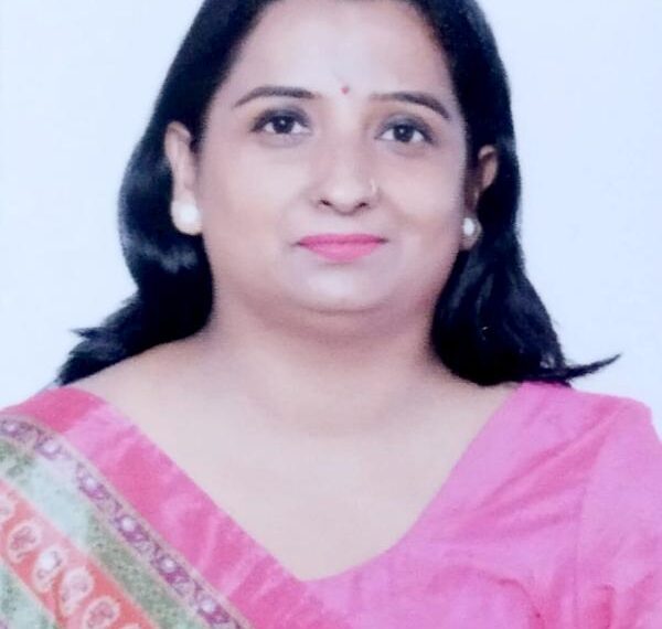 गवर्नमेंट मॉडल सीनियर सेकेंडरी स्कूल की अध्यापिका ने लिखीं बाल कविताएं, नन्हे बच्चे हुए उत्साहित