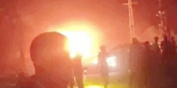 प्राइवेट बस में आग लगी, 2 लोग जिंदा जले: भिवानी से हांसी जा रही थी बस, 11 लोग घायल; प्रत्यक्षदर्शी बोले- पहले धमाका हुआ