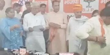 BJP प्रत्याशी को हराने वाली मेयर बनीं भाजपाई: रेवाड़ी में राव इंद्रजीत ने पार्टी जॉइन कराई, मंत्री नरबीर का नाम लेकर फूट-फूटकर रोई थीं