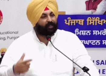 पंजाब के स्कूलों में ऑनलाइन ट्रैकर सिस्टम शुरू: बच्चों की गैरहाजिरी पर पेरेंट्स को आएगा मैसेज, शिक्षा मंत्री ने समर्थ प्रोजेक्ट किया लॉन्च