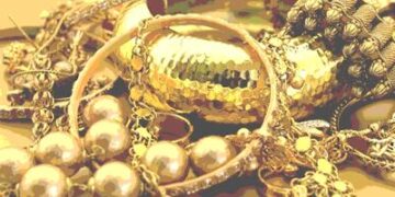 सोने में आज ₹4245, चांदी में ₹12 हजार की गिरावट: ईरान जंग से 34 दिन में सोना ₹12 हजार सस्ता, चांदी ₹39 हजार नीचे आई