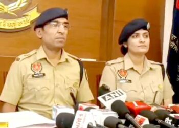 मोहाली में CIA अफसर बन कारोबारी की किडनैपिंग: दोस्तों के बीच से उठा ले गए युवक-युवती; बोले- मनी लॉन्ड्रिंग में गिरफ्तार कर रहे