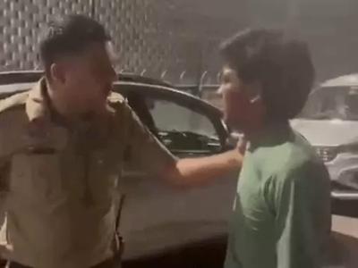 पंचकूला में निर्माणाधीन मकान से सरिए चुराता युवक पकड़ा, VIDEO: ग्रिल फांदकर अंदर घुसे, साथी फरार, नजर पड़ने पर चौकीदार ने मचाया शोर
