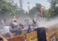 हरियाणा CM आवास पर कांग्रेस का प्रदर्शन, लाठियां बरसीं, VIDEO: दीपेंद्र हुड्डा पर वाटर कैनन से बौछार, NEET पेपर लीक का विरोध कर रहे