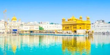 गोल्डन टेंपल परिसर में बेअदबी की कोशिश: युवक ने पावन स्वरूप के सामने रखी तलवार निकाली, SGPC अध्यक्ष ने लिया संज्ञान