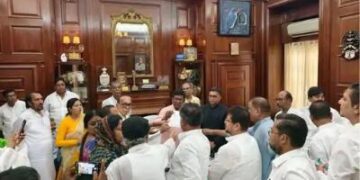 ममता की TMC टूटी, 58 विधायकों ने अलग गुट बनाया:ऋतब्रत बनर्जी को विधायक दल का नेता चुना, सोमवार को पार्टी से निकाले गए थे