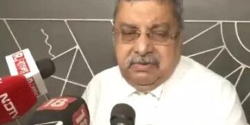 कल्याण बनर्जी का अल्टीमेटम- ममता मुझे चुनें या अभिषेक को: TMC के तीसरे राज्यसभा सांसद का इस्तीफा, दावा- 20 लोकसभा सांसद अलग गुट बना चुके